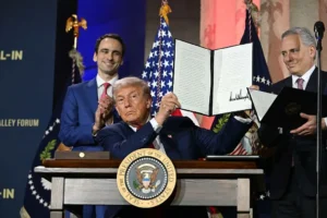 Trump signs woke AI order impacting U.S. tech policy and federal procurement