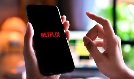 Netflix Vertical Video Experiments: Redefining Mobile Streaming Strategy