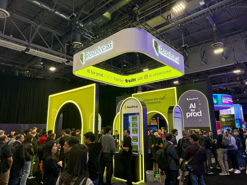 Resolve AI $1B valuation Series A showcased through its autonomous SRE platform at a tech conference