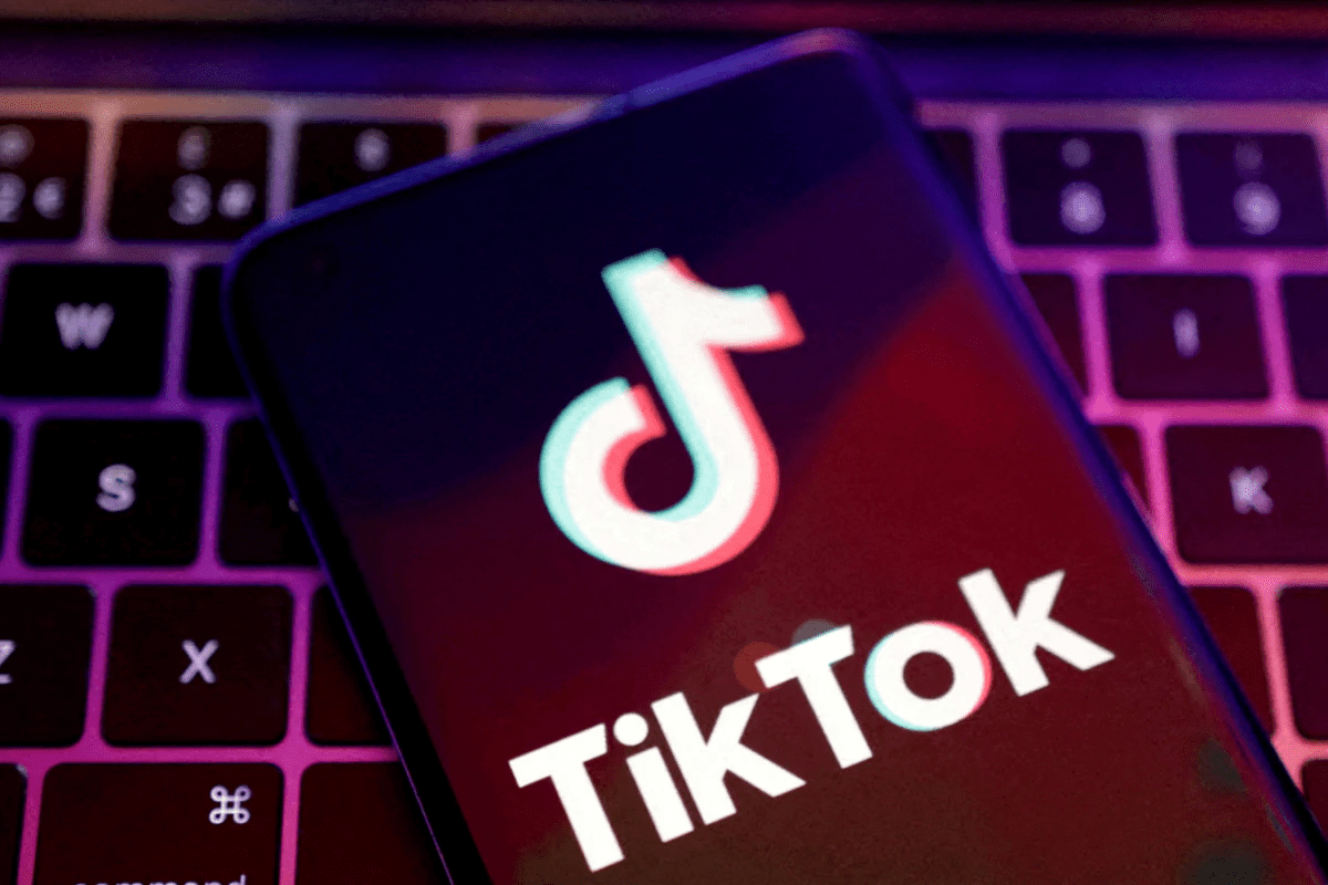 TikTok livestream fatal crash highlighting risks of distracted driving